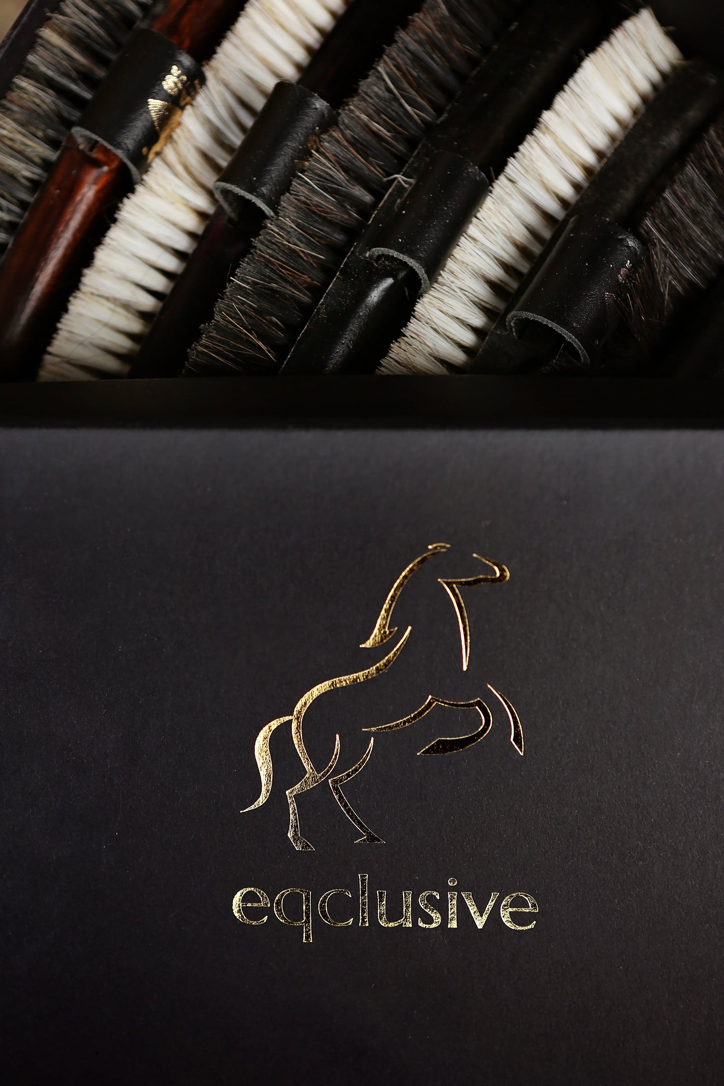Eqclusive White, Grey & Coloured Pack for Horses ©